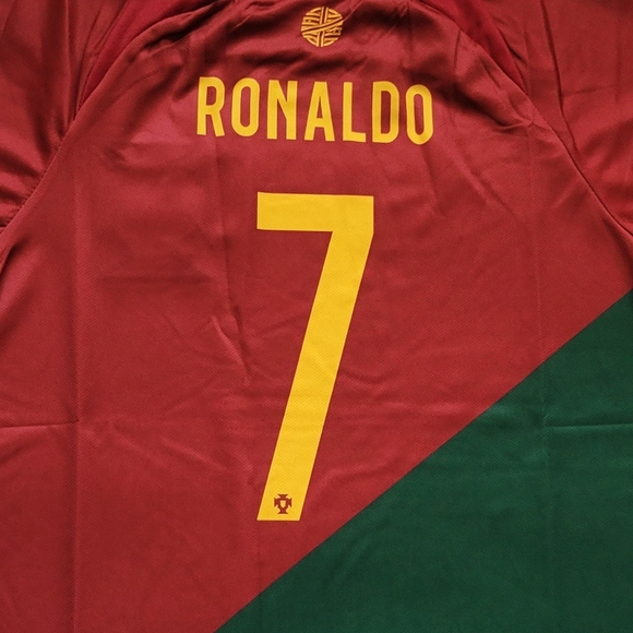 Portugal Men's Soccer Jersey CR7 - Picture 3 of 3